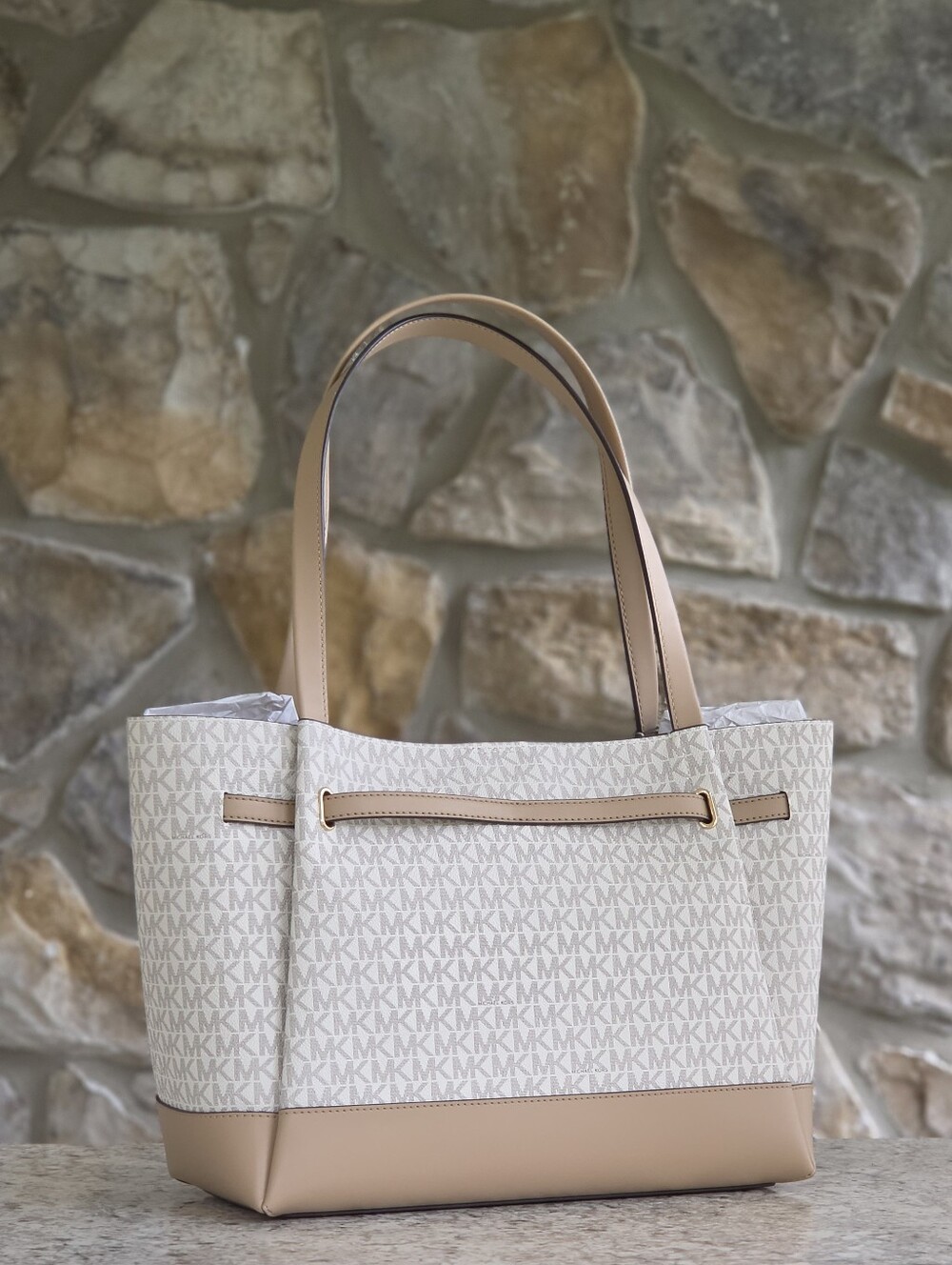 Michael Kors Reed Logo Large Belted Tote Bag - Picture 3 of 9